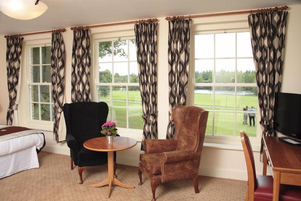 Country house Donnington Grove Newbury (Berkshire)