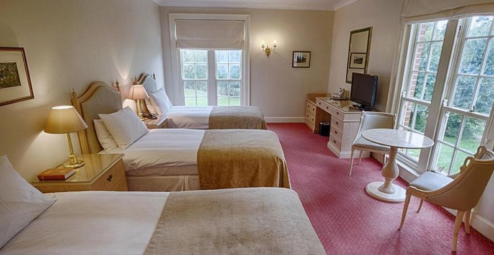 Country house Donnington Grove