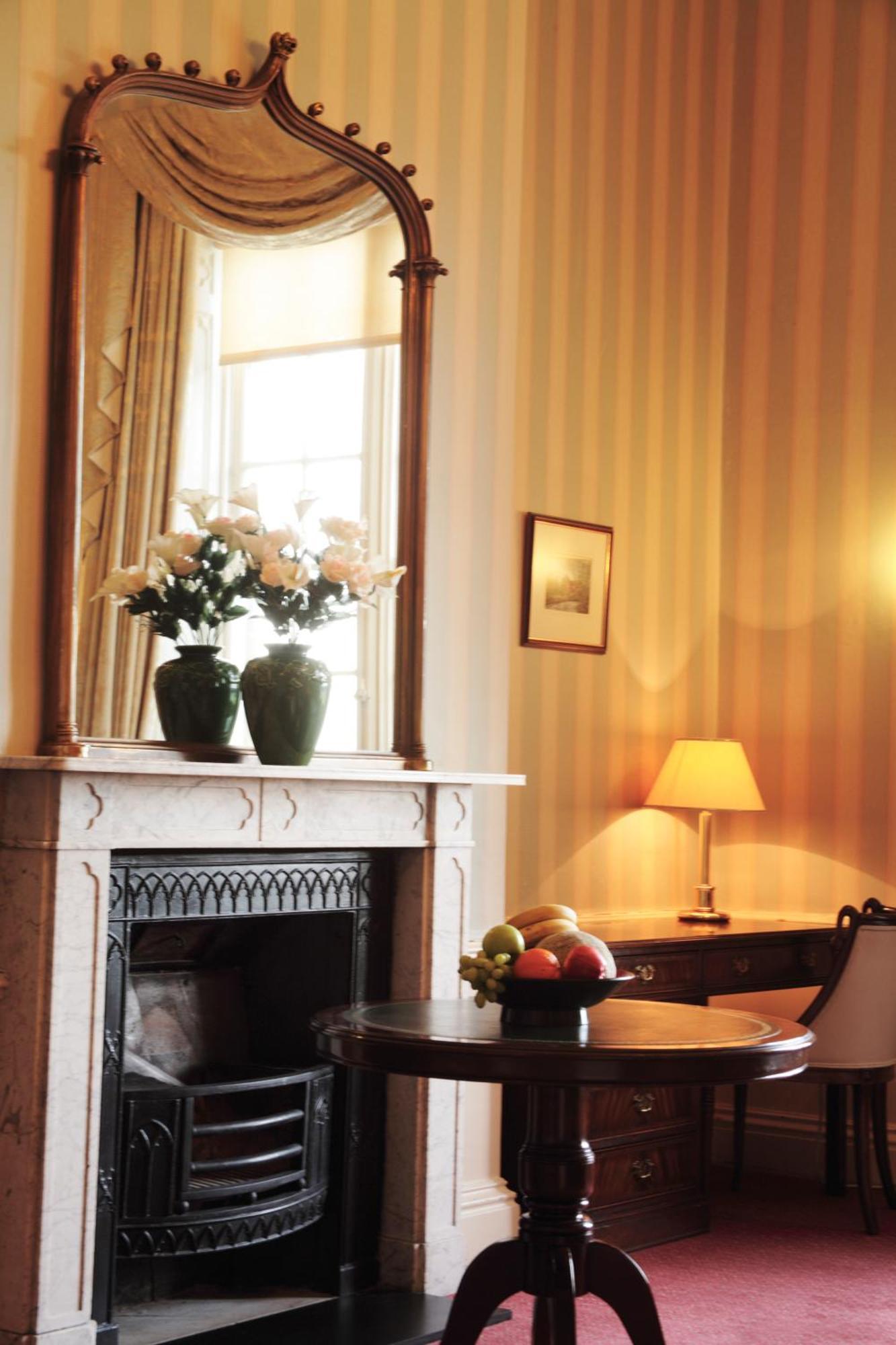Country house Donnington Grove *