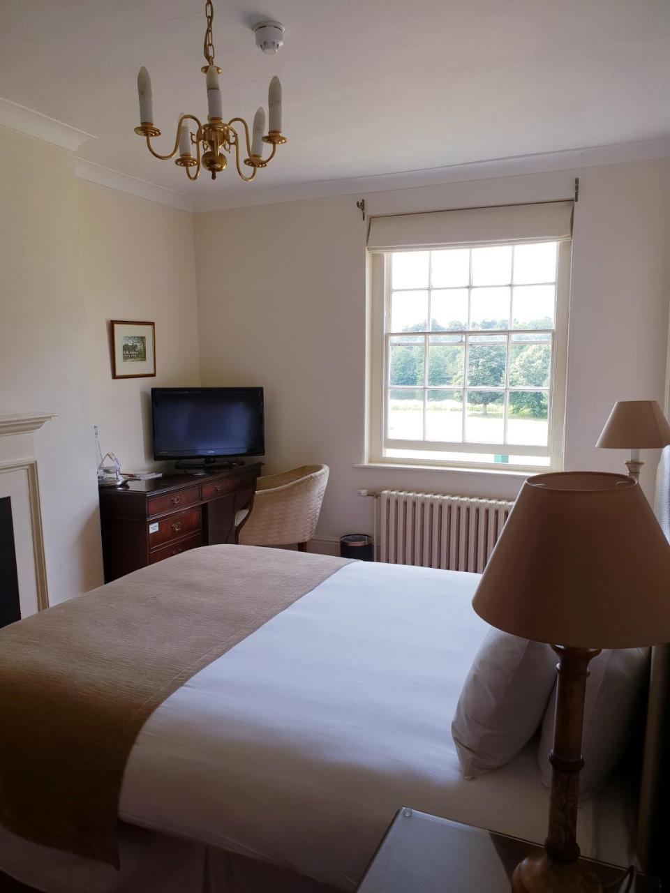 Donnington Grove * Newbury (Berkshire)