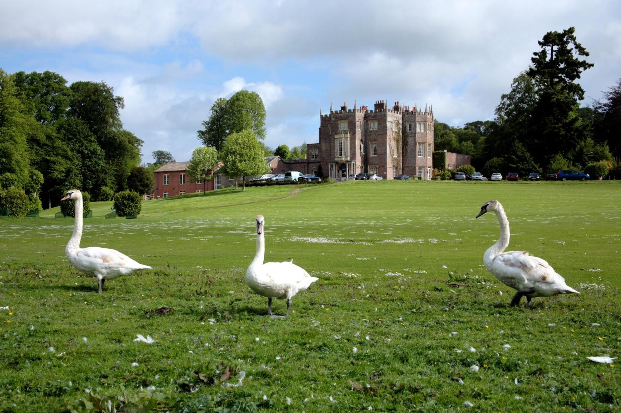 Country house Donnington Grove Newbury (Berkshire)