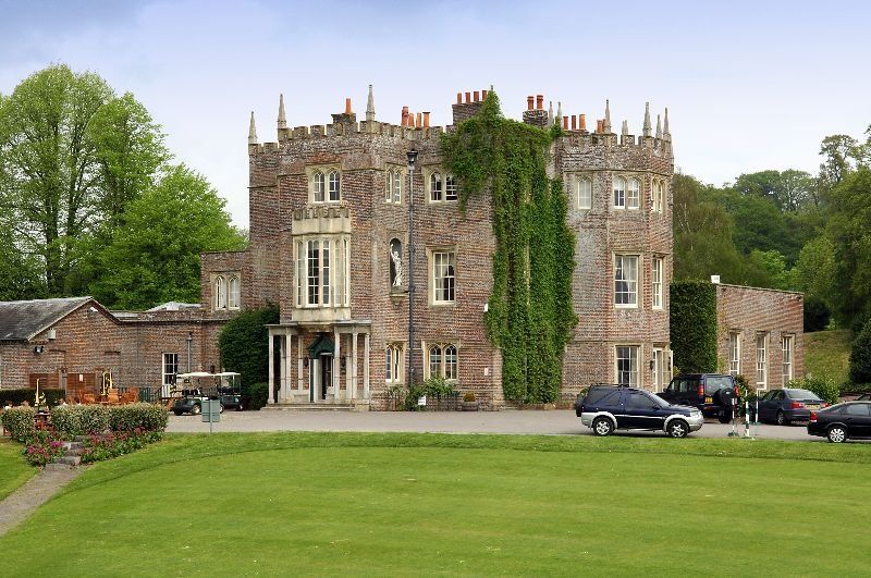 Country house Donnington Grove Newbury (Berkshire)
