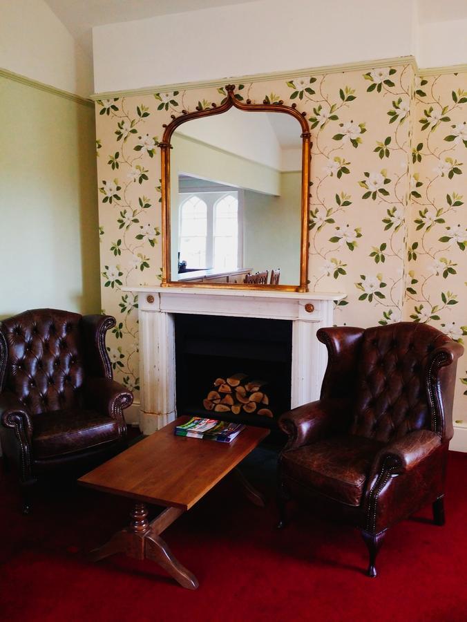 Donnington Grove * Newbury (Berkshire)